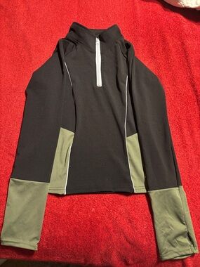 Body Instinct Women’s Black and Olive Quarter-Zip Active Pullover size Small